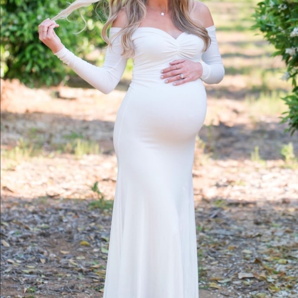 Long sleeve maternity gown